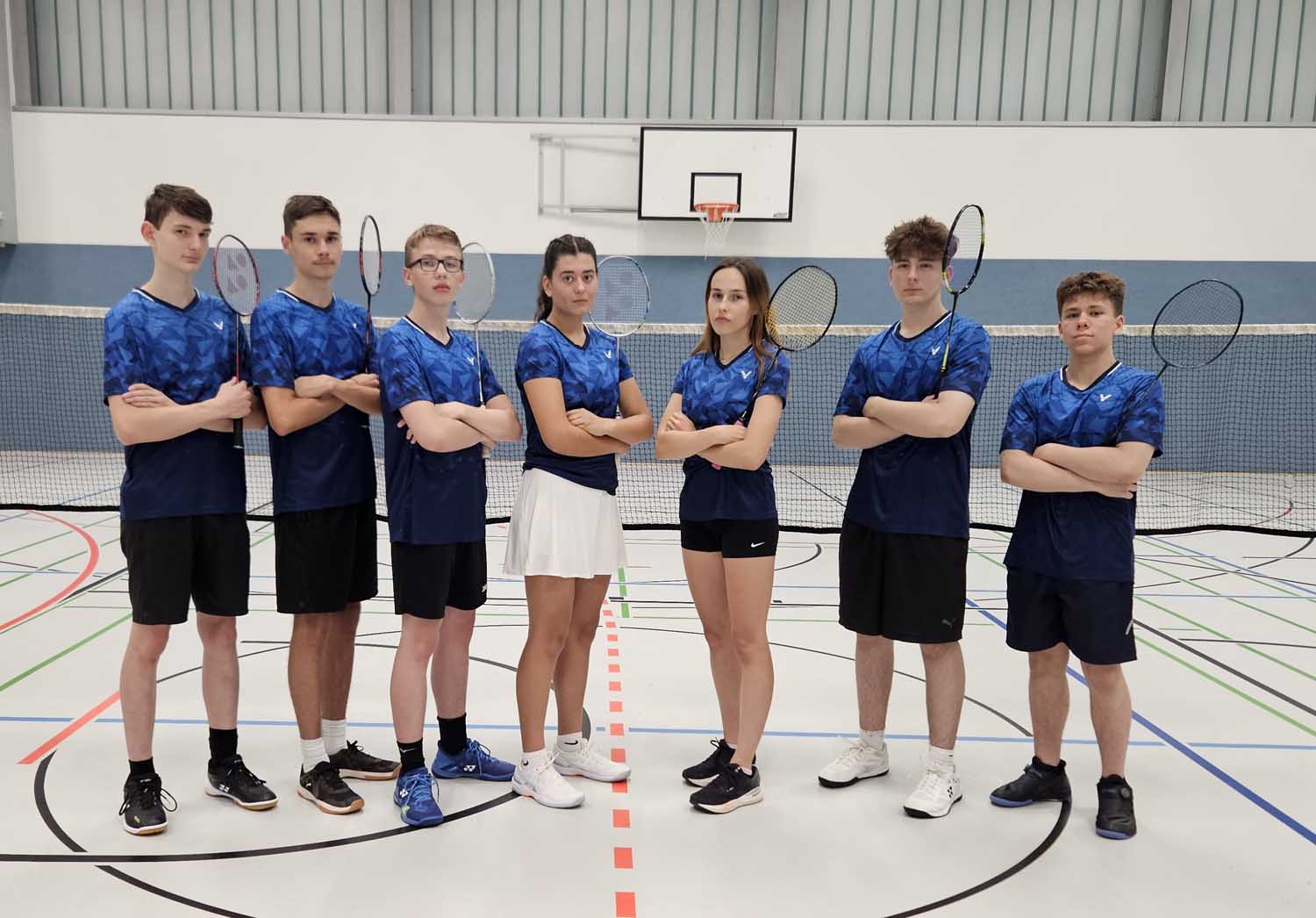 Auf dem Bild die J1 mit (von links): Timo Krause, Luca Kylian, Fynn Hagedorn, Selin Öztürk, Emily Hagedorn, Ben Wiederstein, Vitor Segundo. Foto: Verein