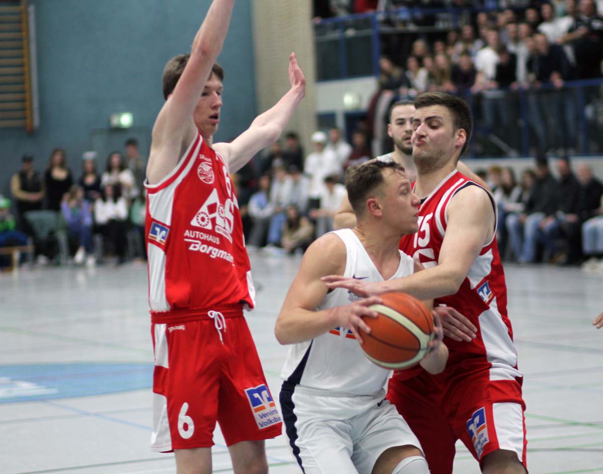 Kapitän Lukas Wiedey und die LippeBaskets verloren deutlich zum Saisonstart in Wulfen. Archivfoto: Wagner