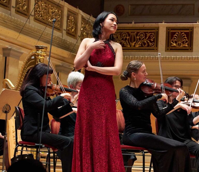 Zum Saisonauftakt haben die Verantwortlichen die südkoreanische Mezzosopranistin Hyejun Melania Kwon mit ihrem pianistischen Begleiter Ryo Nakaniski eingeladen. Foto: privat