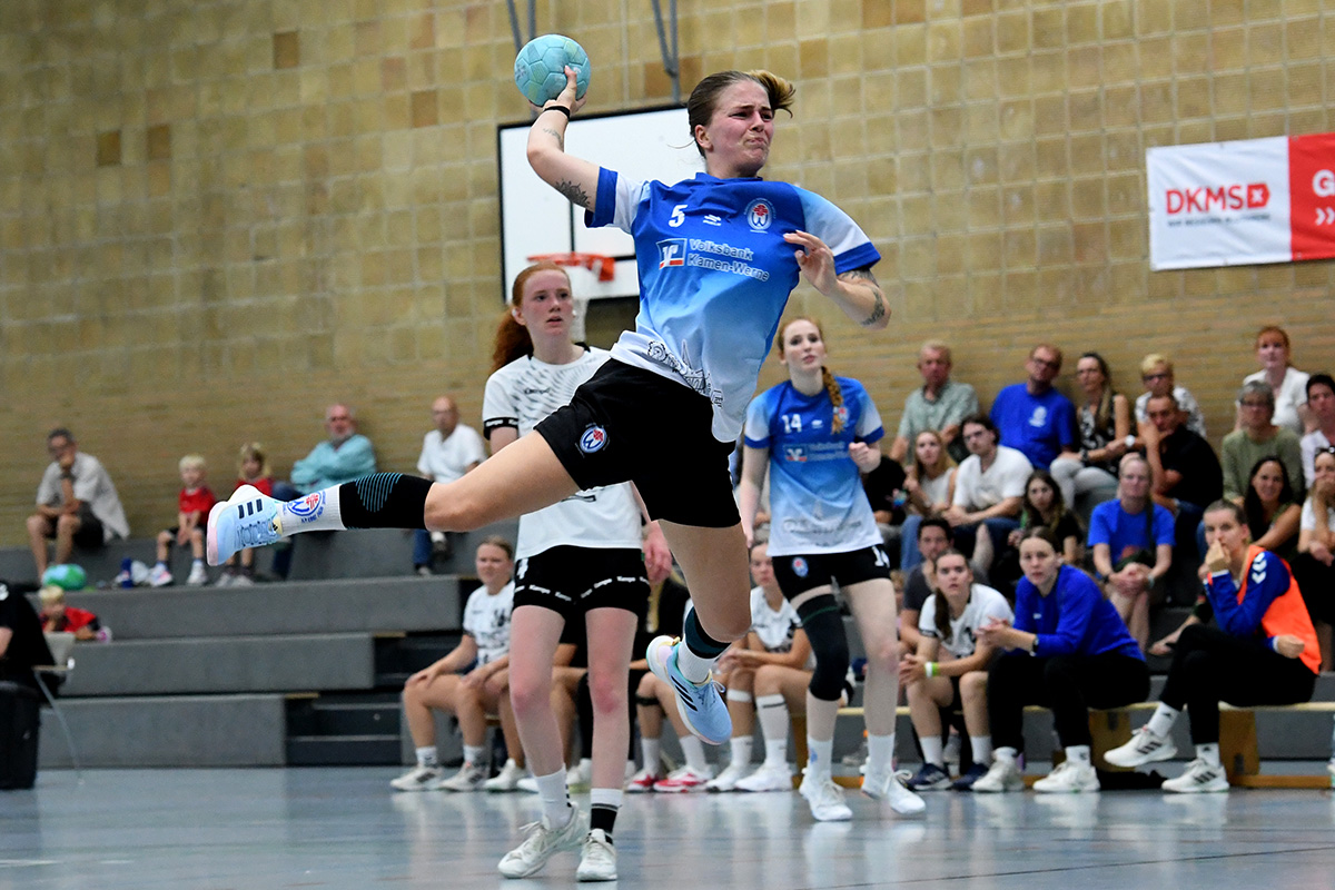 Sara Strauß kommt hier ungehindert zum Sprungwurf. Foto: MSW