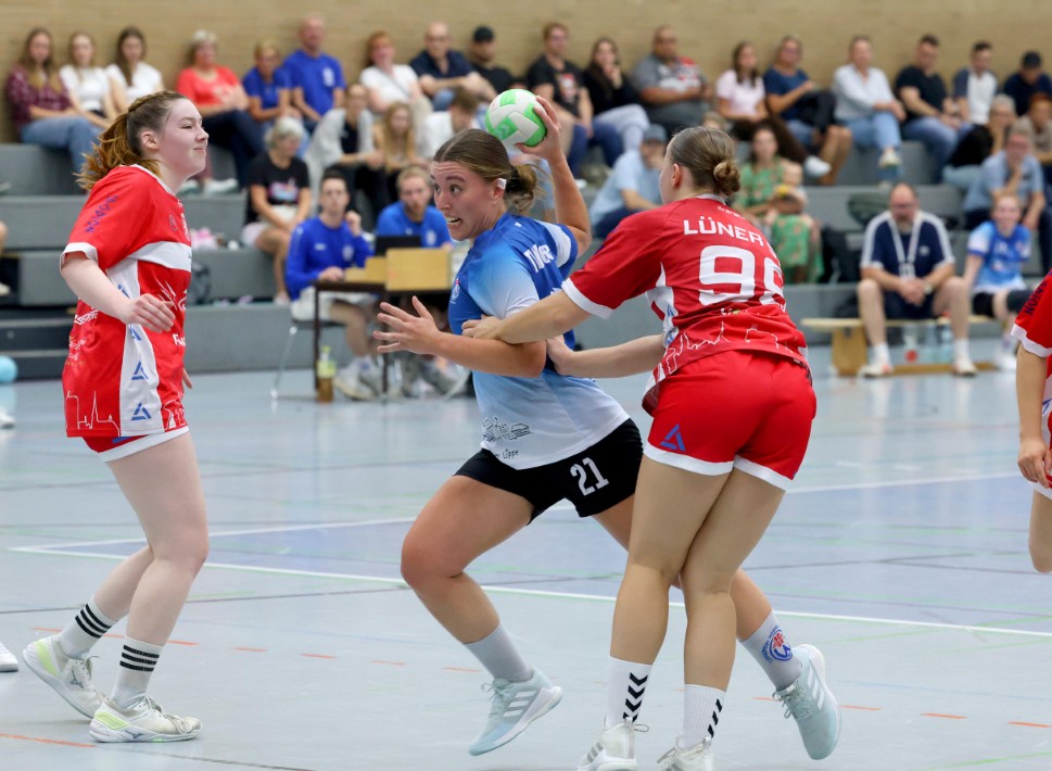 TV Werne 4 Die Verbandsliga-Handballerinnen des TV Werne setzten sich gegen den Lüner SV 2 durch. Foto: Volkmer