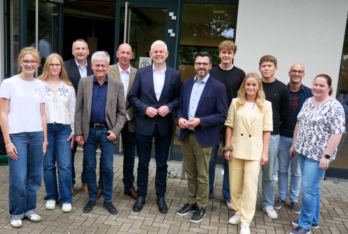 Die Bürgermeister-Kandidaten Volker Abdinghoff, Christoph Dammermann, Lars Hübchen und Benedikt Striepens stellten sich den Fragen der Oberstufenschüler/innen von AFG und GSC. Fotos: Gaby Brüggemann