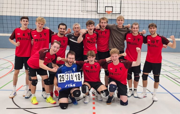 Der Werner SC mit (hinten v.l.): Julien Walter, Felix Kappenberg, Eray Muslu, Bronek Bakiewicz, Justus Krass, Laurin Plenge, Jonathan Dreier, Luca Voigt, Lukas Skerbs und (vorne v.l.) Noah Riedel, Christian Hoppe, Jona Vomhof, Theo Willermann. Auf dem Foto fehlen Paul Volke und Cezar Lacusta. Foto: Kollhoff