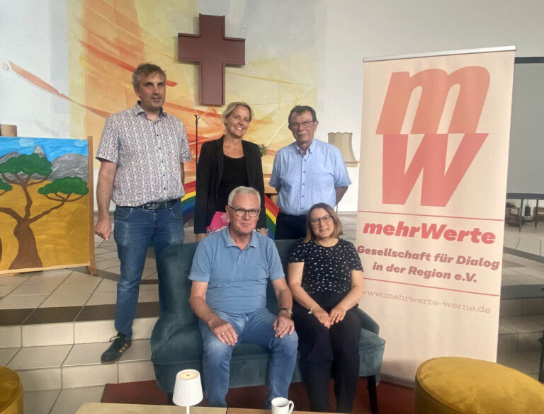 Gemeinsam mit dem Verein "mehr Werte" laden Carolyn Knoll und Alexander Meese zur Wohnzimmerkirche ein. Foto: privat