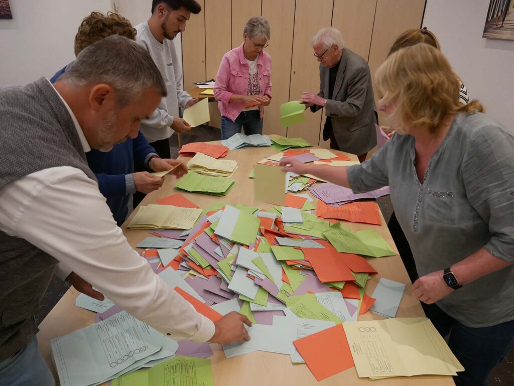 Aktuell werden die Stimmen der Kommunalwahlen 2025 in Werne ausgezählt. Bis zu den ersten Ergebnissen wird es allerdings noch eine Weile dauern. Foto: Gaby Brüggemann