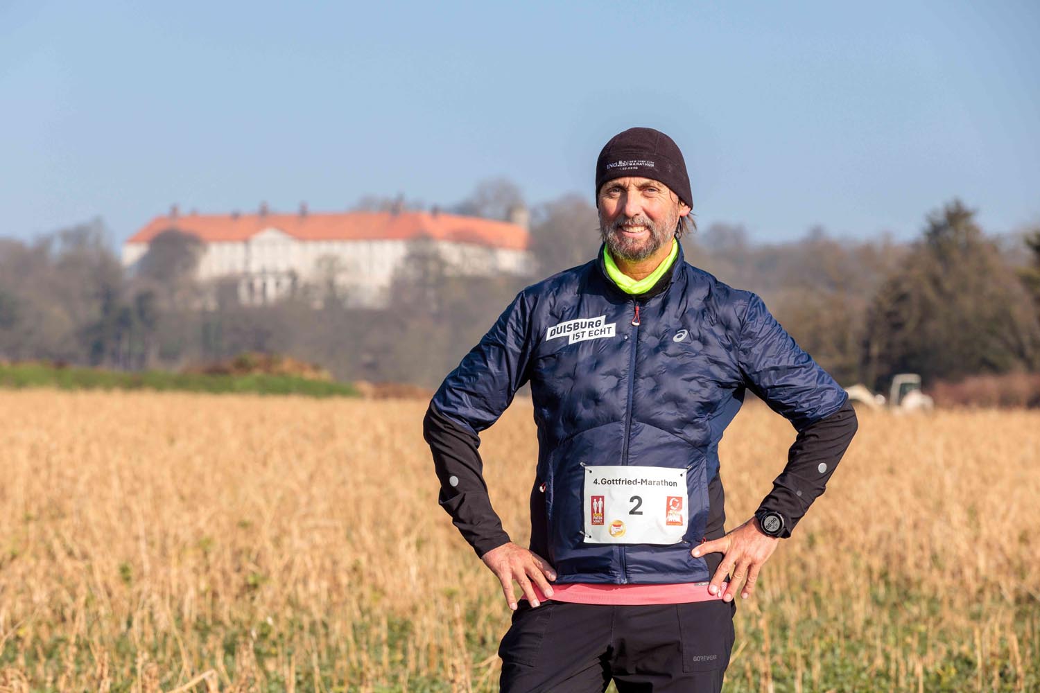 20250316__EL36362 klein Der in Werne geborene Geistliche Pater Tobias läuft selbst mit - für den guten Zweck. Mit jedem Kilometer möchte er Spenden für drei Herzensprojekte sammeln. Foto: Daniel Elke/Projekt LebensWert