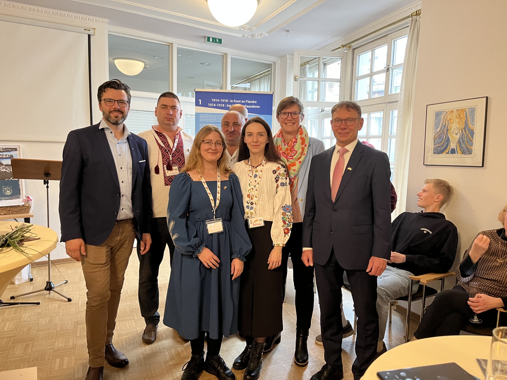 BildfürVeröffentlichunginderPresse Die Gäste aus dem ukrainischen Korec stellten sich mit Lothar Christ, Lars Hübchen und ICW-Vorsitzende Dörte Hübchen-Oesterschulze zum Erinnerungsfoto auf. Foto: privat