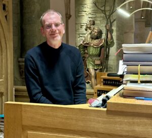 Ralf Borghoff, Dekanatskantor und Orgelspezialist aus Erwitte, entfaltete an der großen Christophorus-Orgel eine schier magische Klangwelt. Foto: privat