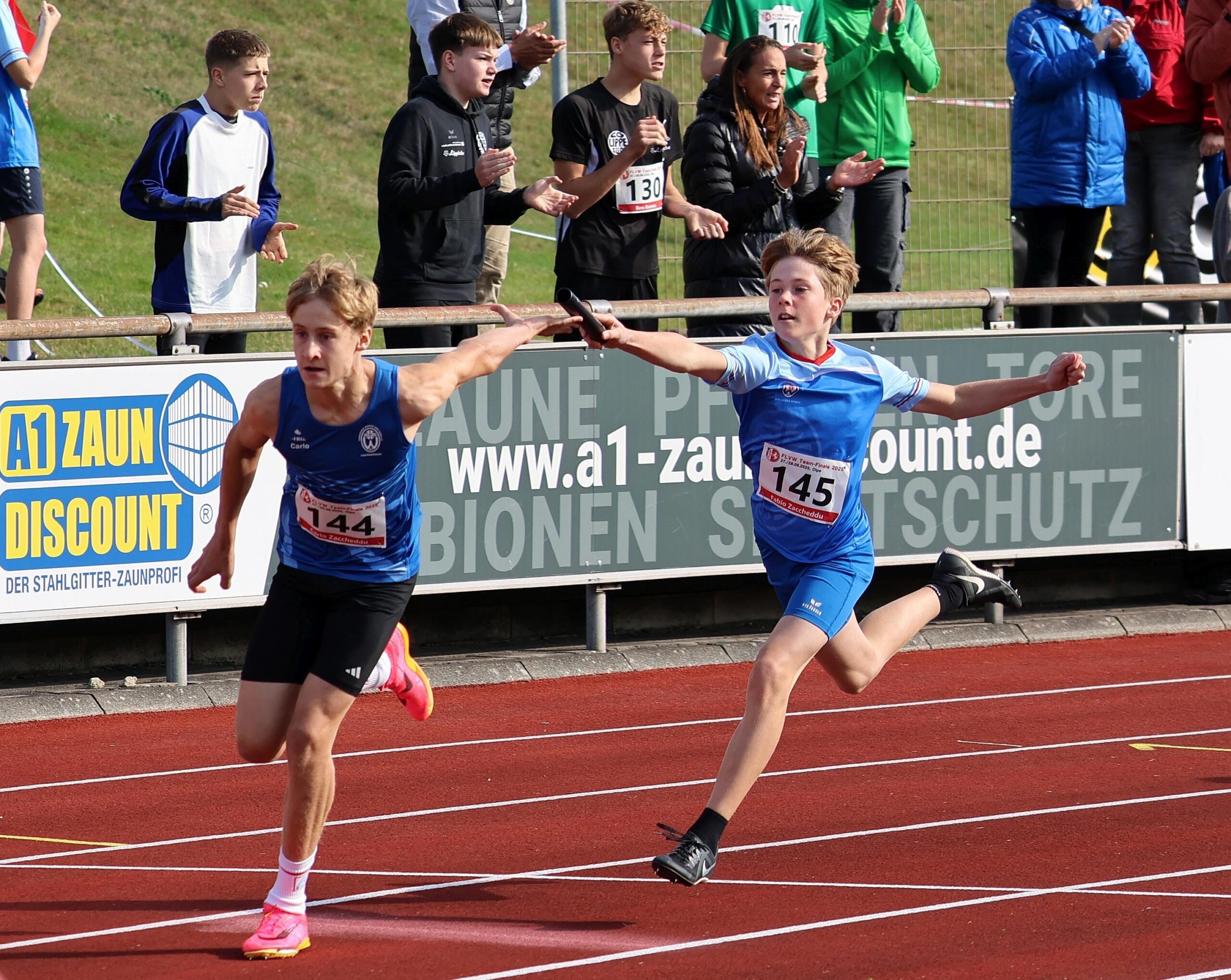 Sehr gute Staffelstabübergabe von Fabio Zaccheddu auf Zwillingsbruder Carlo. Fotos: Verein