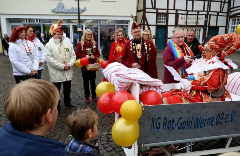 Hoppeditz ist erwacht: KG Rot-Gold startet Session mit eigenem Lied