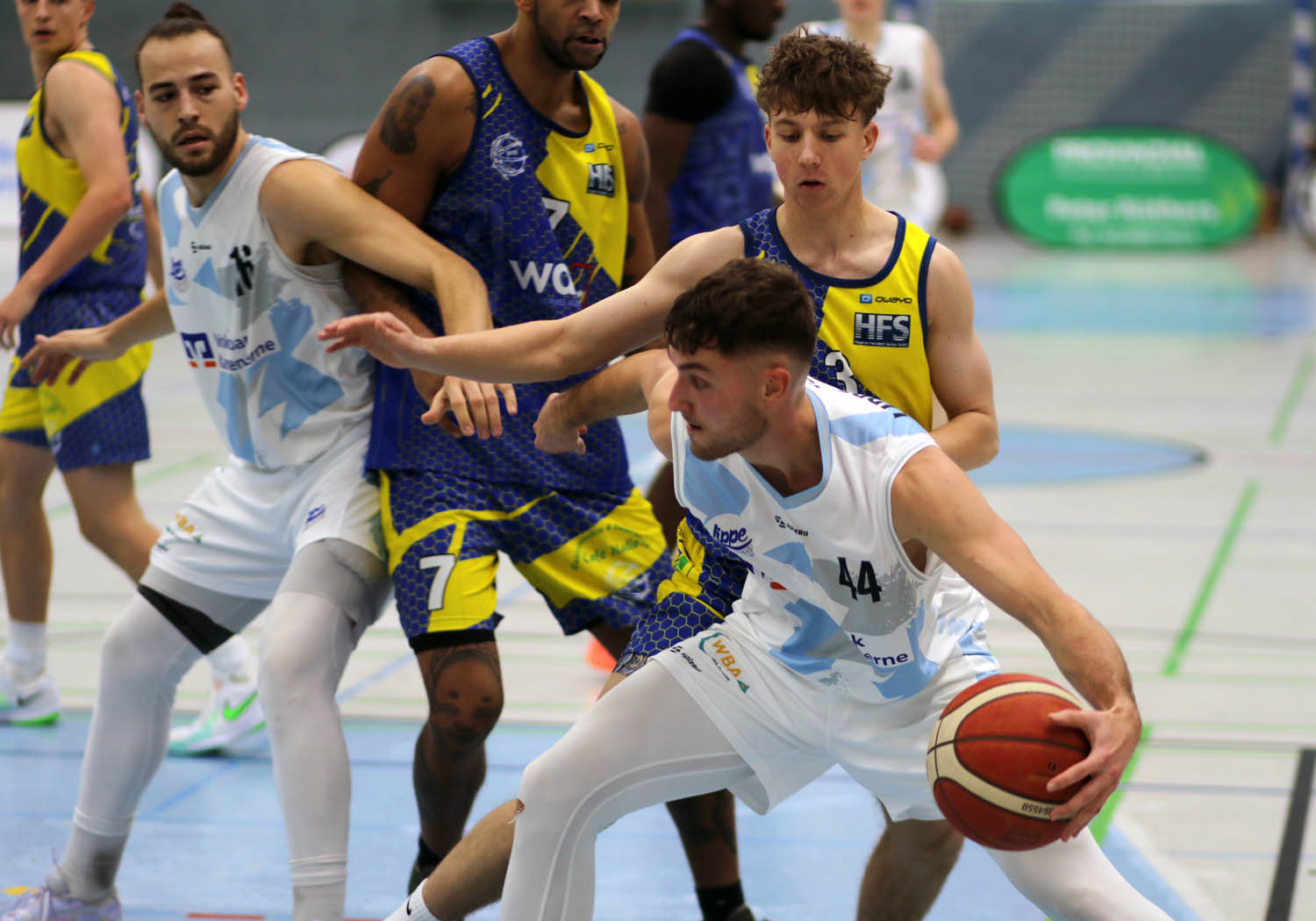 Janne Bromisch war mit 17 Punkten zweitbester Scorer der LippeBaskets bei der Heimniederlagen gegen SV Haspe. Fotos: Wagner