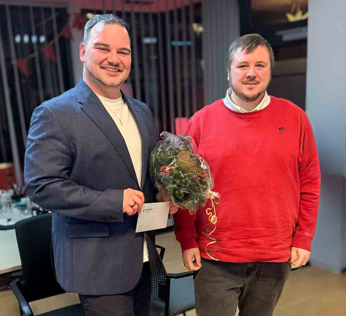 Dem scheidenden Vorsitzenden Sven Linnemann (links) wurde von seinem Nachfolger Andreas Schütte für seine gute Arbeit gedankt. Foto: SPD