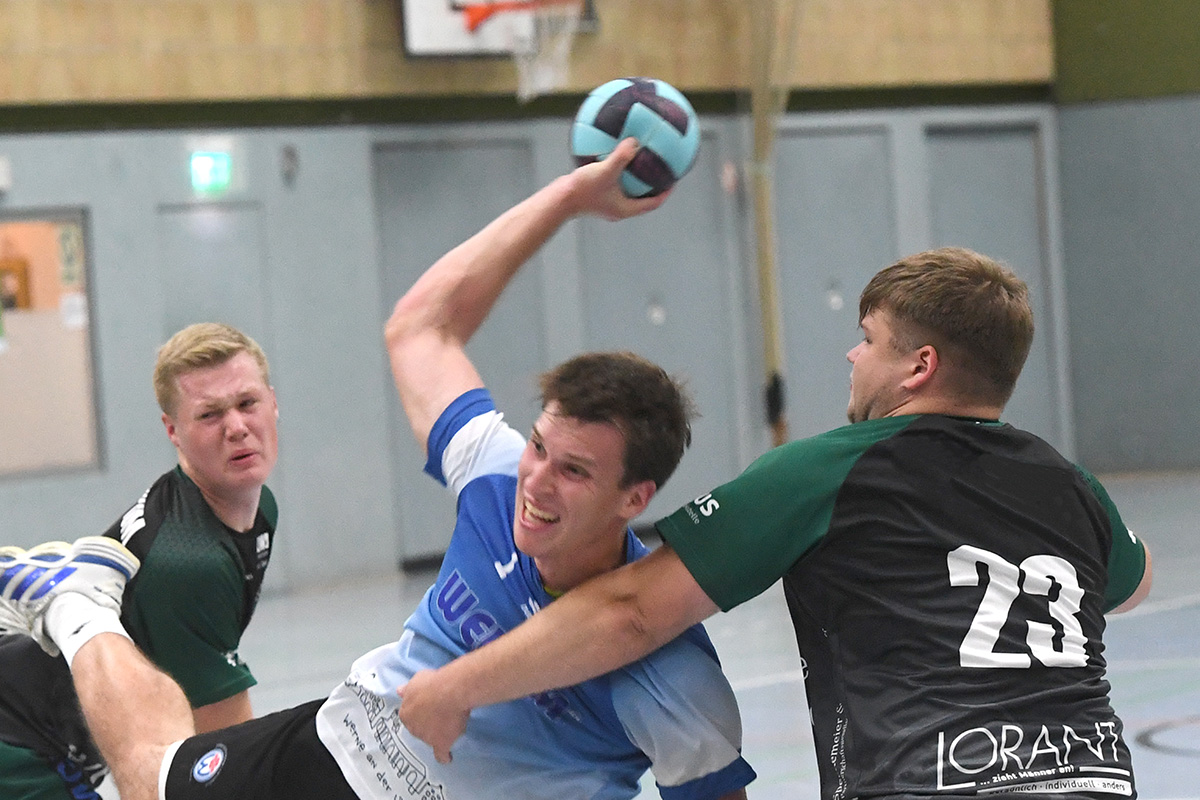 Mit neun Treffern hatte Tobias Schüttpelz einen großen Anteil am 21:21 gegen Tabellenführer Ennigerloh. Archivfoto: MSW