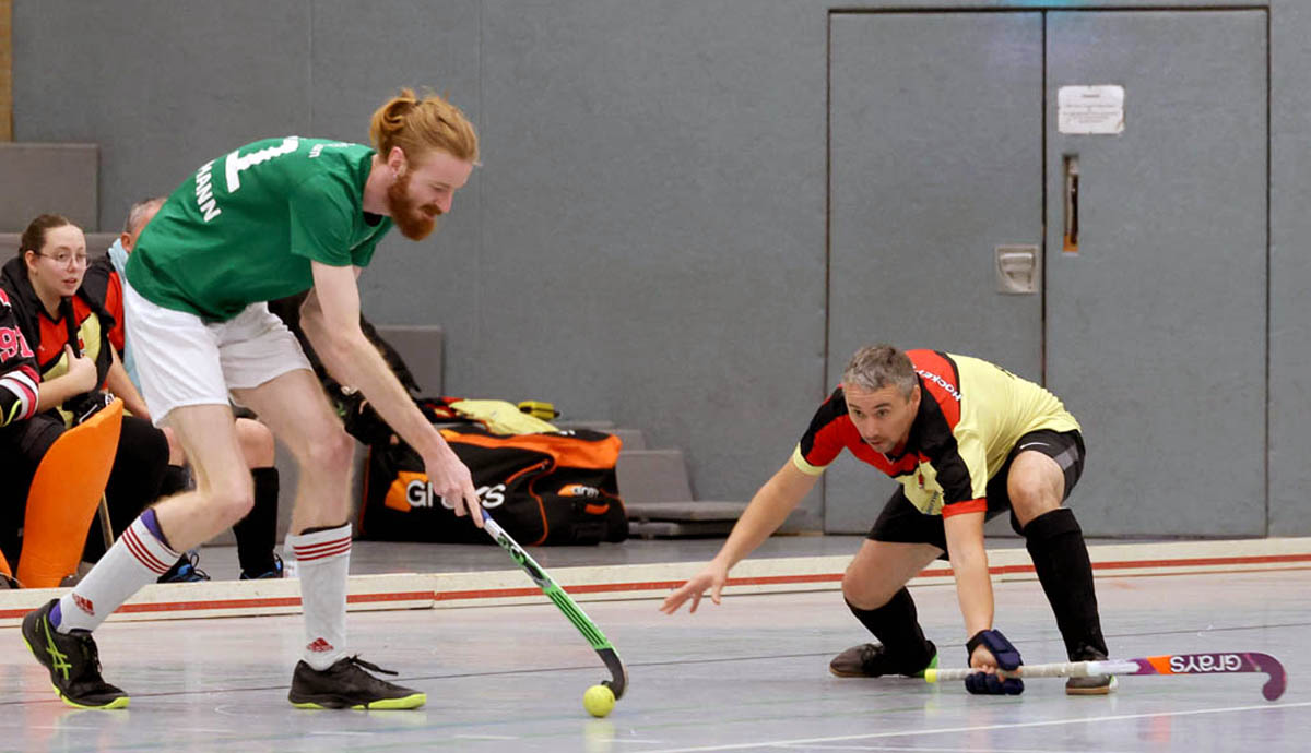 United-Angreifer Yourii Kuzmichov (rechts) siegte mit seinen Teamkollegen gegen Paderborn. Archivfoto: Volkmer