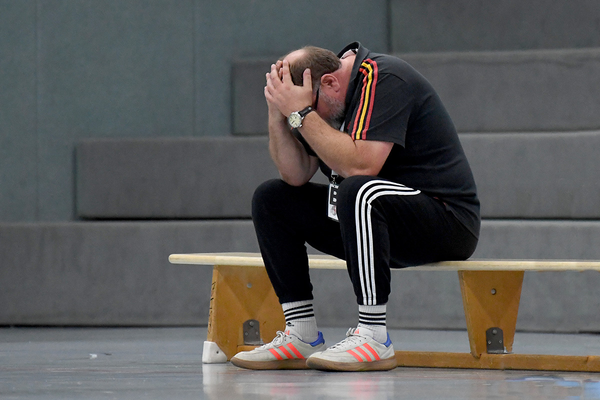 Mit einer solchen Einstellung kann man nicht in ein Spitzenspiel gehen, verzweifelte TV-Trainer Ingo Wagner in Dortmund. Archivfoto: MSW
