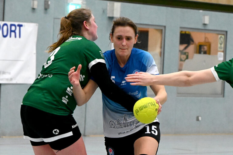 In der Schlussphase sorgte Martha Wegemann mit zwei Toren für einen klaren Sieg über Teutonia Bochum-Riemke 2. Foto: MSW