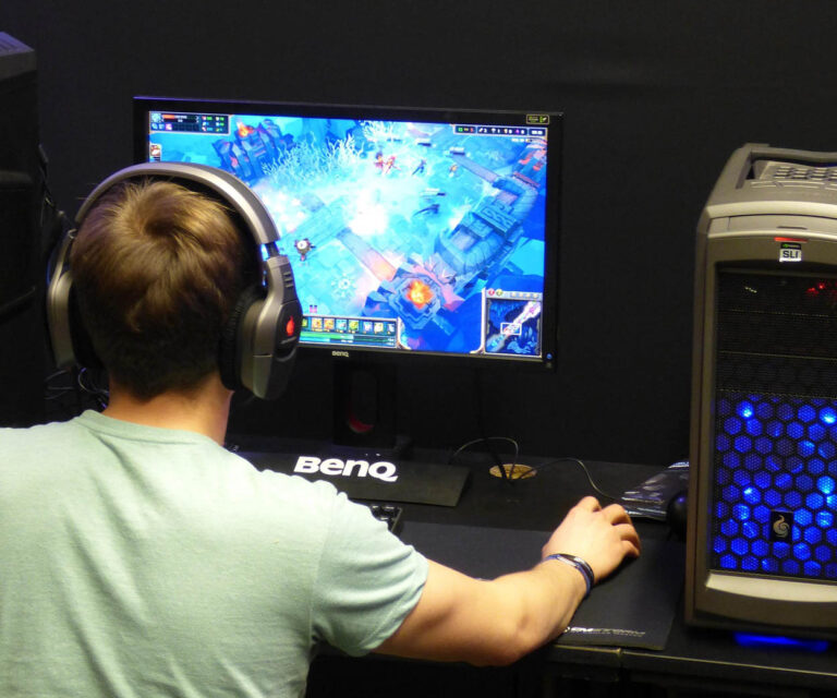 Computerspiele üben eine Faszination vor allem auf die jüngere Generation aus. Symbolbild: pixabay