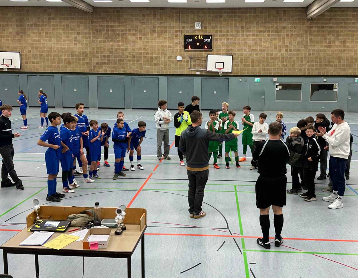 Ein faires Turnier lieferten sich die Schulmannschaften in der Linderthalle. Fotos: SSV