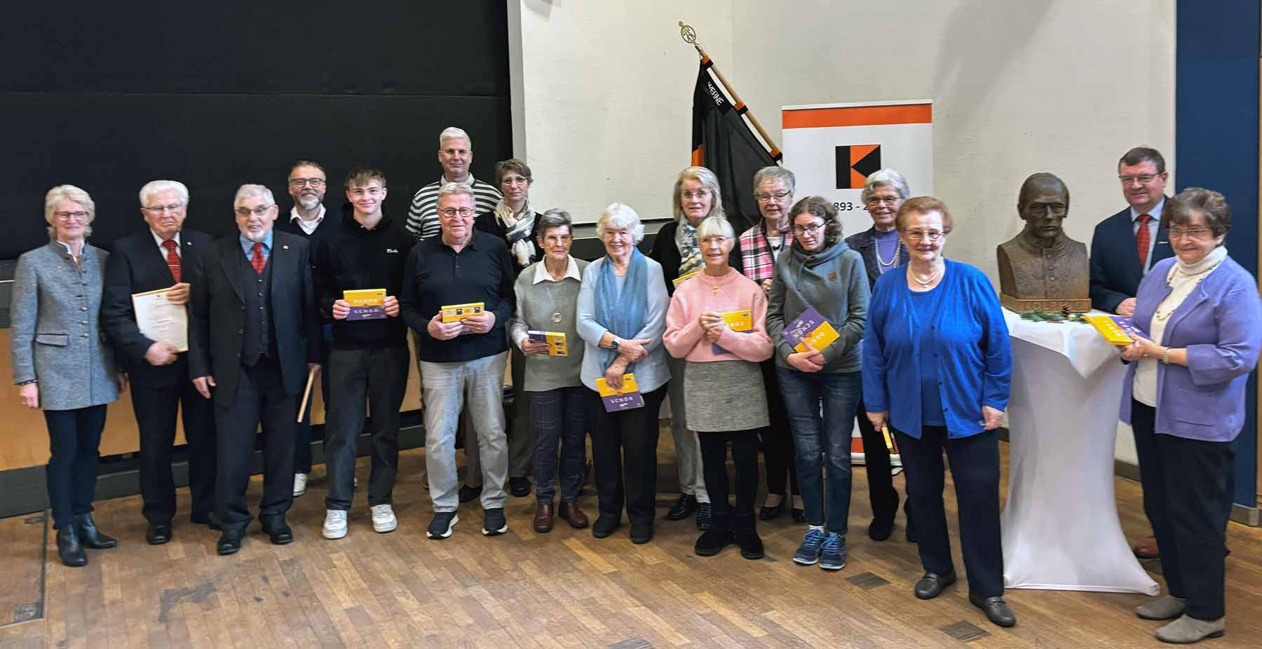 Beim Kolping-Gedenktag fanden auch Ehrungen der Jubilare statt. Foto: Benno Jäger