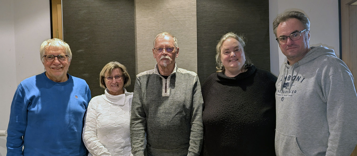 Der neue Vorstand mit (von links) Mario Neubauer (2. Kassierer), Hedwig Trümper (Schriftführerin), Richard Wollenberg (1. Vorsitzender), Petra Klein (1. Kassiererin) und Christian Neugebauer (2. Vorsitzender). Foto: privat