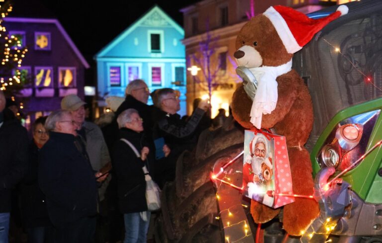 Für leuchtende Augen: Trecker-Tour lockt wieder viele Menschen