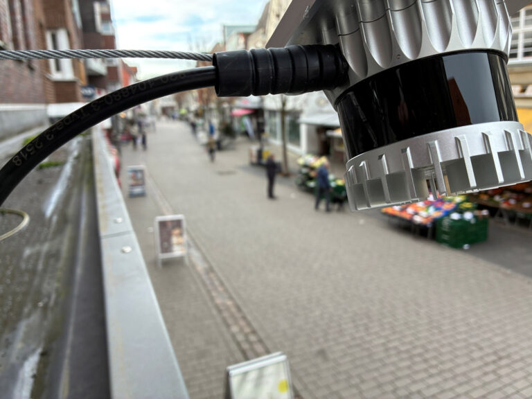 Die Stadt Werne startet eine digitale Frequenz-Messung in der Steinstraße. Fotos: WiFö Werne