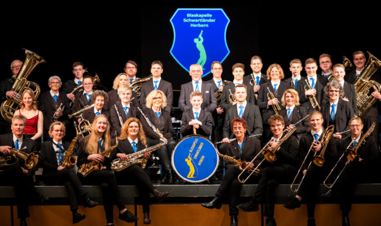 "Rock and Silence" heißt das Programm der Blaskapelle Schwartländer beim Jahreskonzert im Kolpingsaal. Foto: Blaskapelle Schwartländer