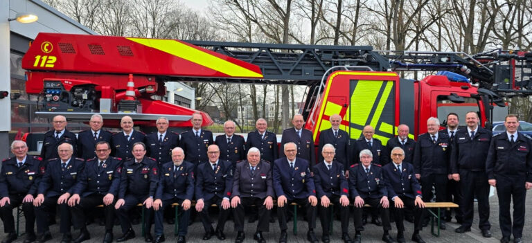 Die Ehrenabteilung des Löschzugs Mitte traf sich zur Jahreshauptversammlung. Fotos: Freiwillige Feuerwehr Werne