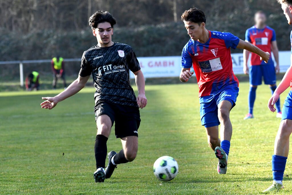 Mirac Sahin (r.) war beim Werner SC Antreiber im Mittelfeld. Archivfoto: MSW