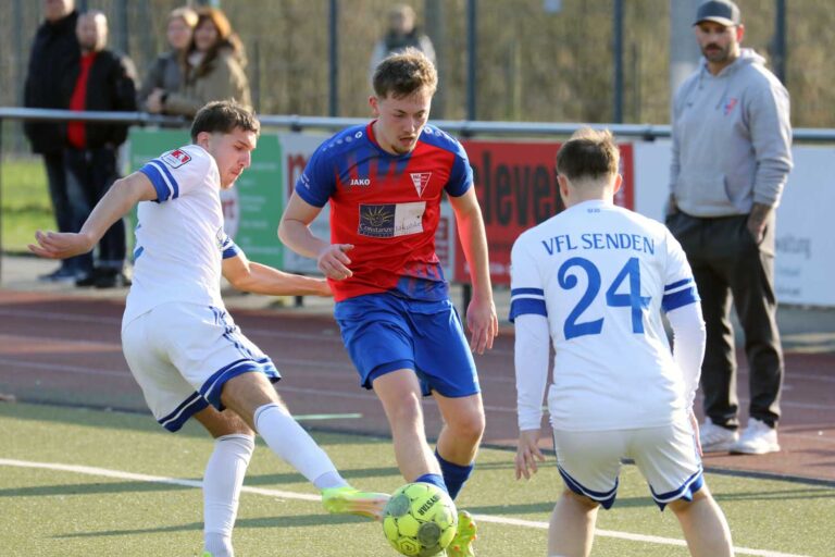 Der Werner SC verlor am Sonntag gegen den VfL Senden, baute seinen Vorsprung auf die Abstiegszone aber durch den sofortigen Rückzüg der SG Bockum-Hövel aus. Foto: Wagner