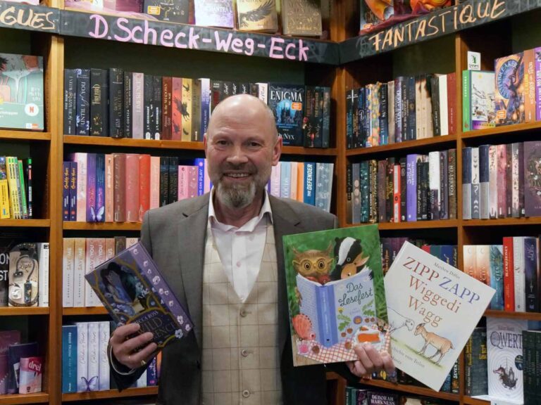 Hubertus Waterhues behauptet sich seit vielen Jahren mit seiner Buchhandlung in Werne. Foto: Schwarze