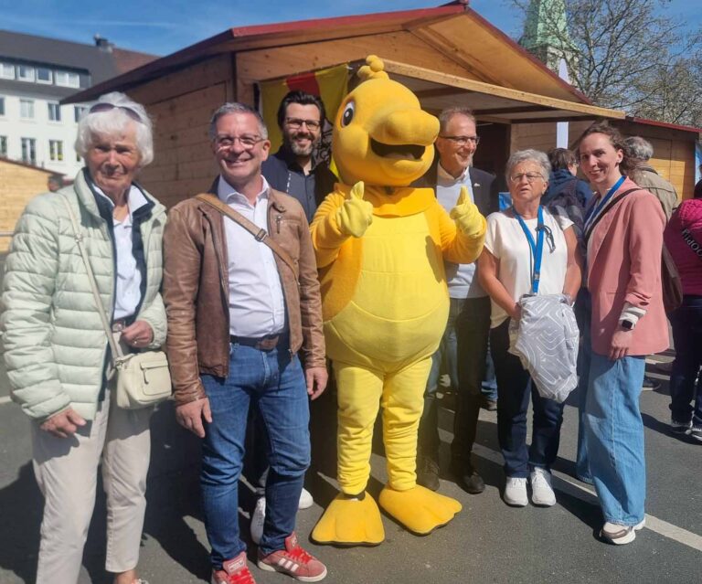 Hamms Bürgermeister Marc Herter (links) besuchte die Werner Delegation mit Bürgermeister Lars Hübchen, das Solepferdchen, Dr. Christof Bartsch (stellvertretender Vorsitzenden des Westfälischen Hansebunds), Marita Funhoff und Kathrin Kötter. Foto: Thiehoff