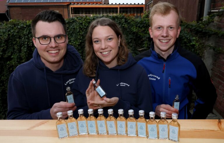 Landjugend Unna: Likör aus Birne, Apfel und Holunder zum Jubiläum