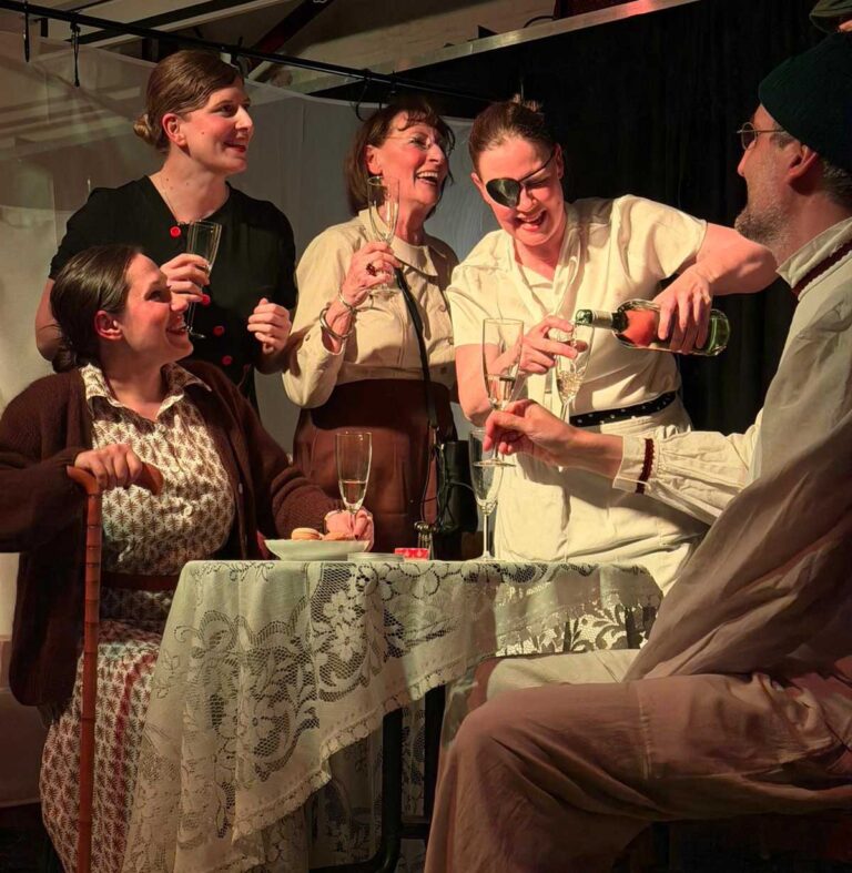 Das "Theater am Fredenbaum" (TaF) begeisterte im Kulturzentrum flözK in Werne. Foto: Alena Wiescholek