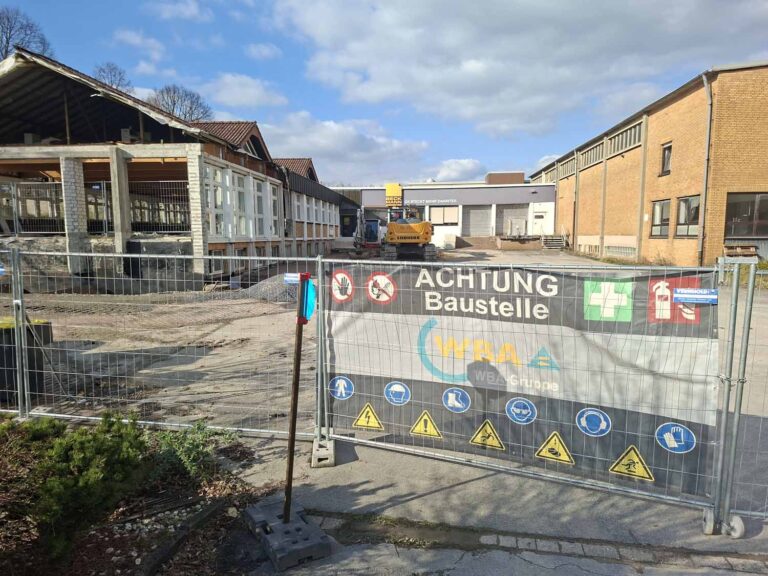 Die ehemaligen gewerblichen Standorte der Post, von Beckmann Druck (Bild) und Höttcke Holz sollen sich ebenfalls möglichst zeitnah zu Wohngebieten wandeln. Foto: Wagner