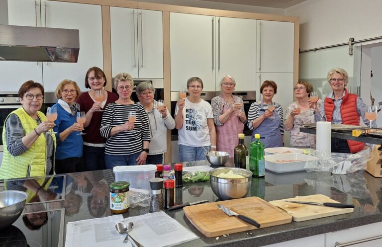 Gute Laune herrschte wieder beim Kochen der Kolpingfrauen. Foto: privat