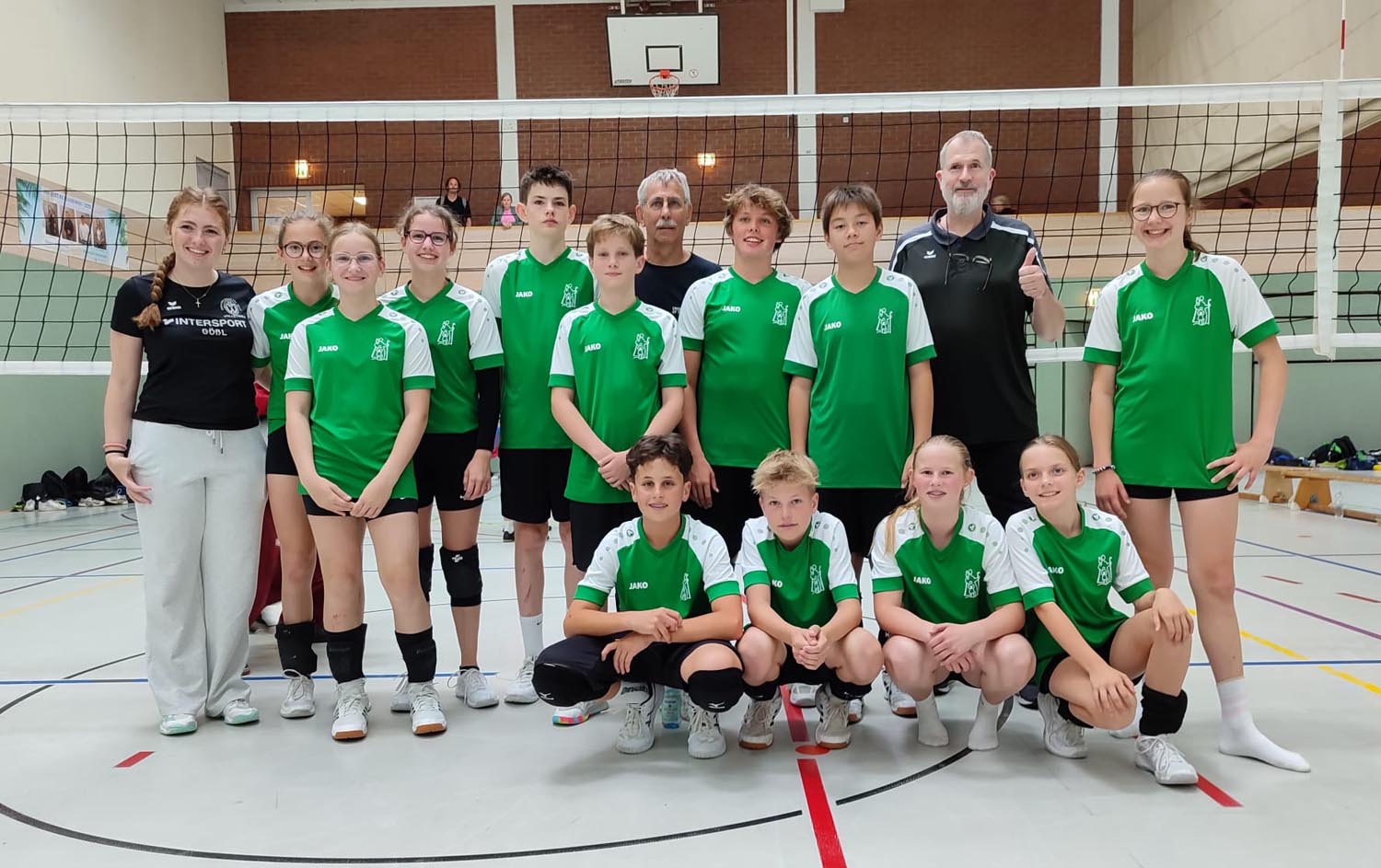 Bei den Landesmeisterschaften der Schulen im Volleyball war das Gymnasium St. Christophorus mit zwei Mannschaften vertreten. Foto: privat