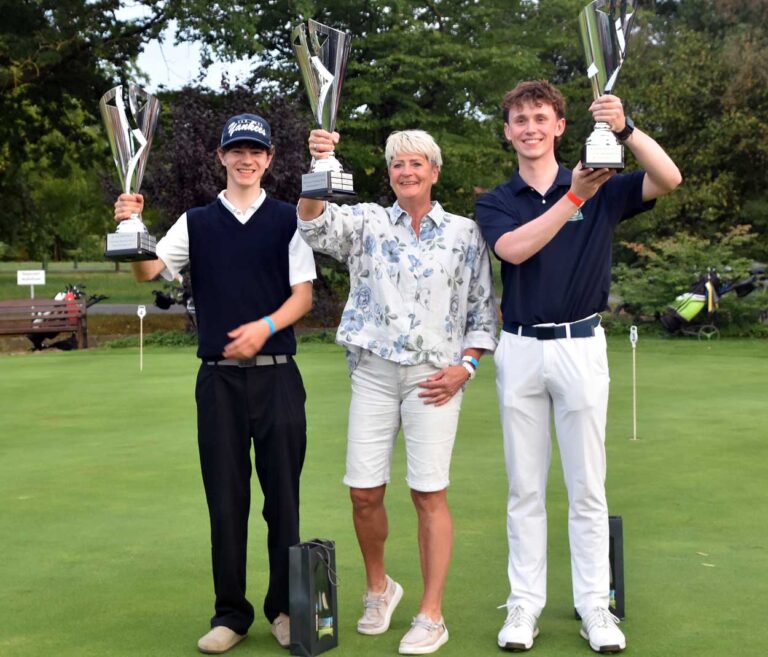 Die Clubmeister in Westerwinkel sind (von links) Jan Lindner, Anja Dornheim und Moritz Heitmann. Fotos: Verein