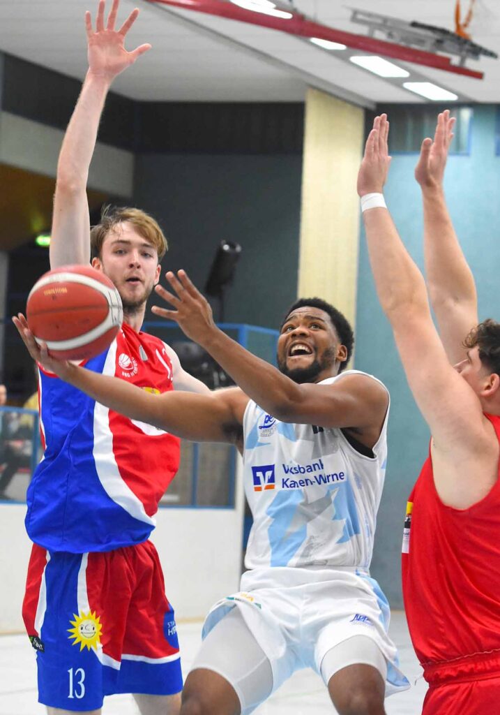 Mohammed Ali Sahin war der überragende Spieler der Lippebaskets gegen Herford, konnte die Heimniederlage aber auch nicht verhindern. Fotos: Rainer Gudra