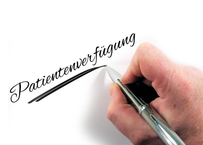 Ein Patientenseminar über die Patientenverfügung und die Vorsorgevollmacht findet in der VHS Werne statt. Symbolbild: pixabay