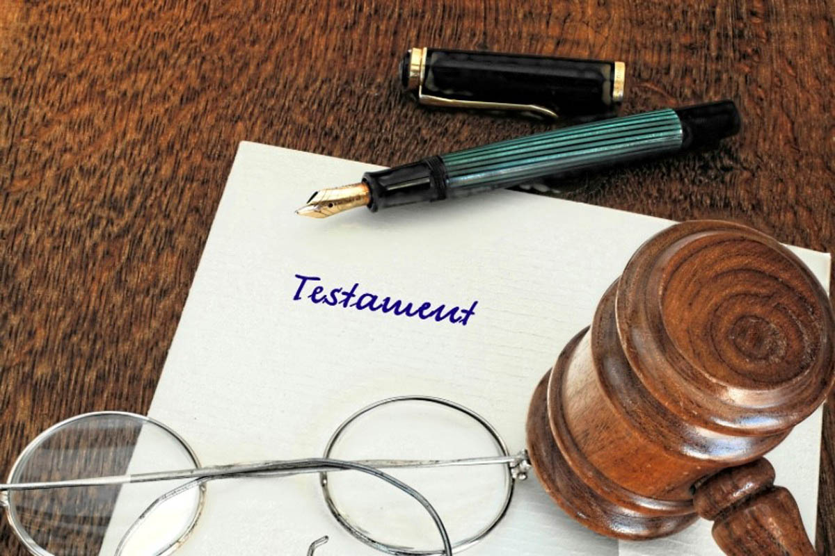 In dem VHS-Seminar werden auch Themen wie Testament, Pflichtteil und Erbschaftssteuer verständlich erläutert. ©Canva Pro